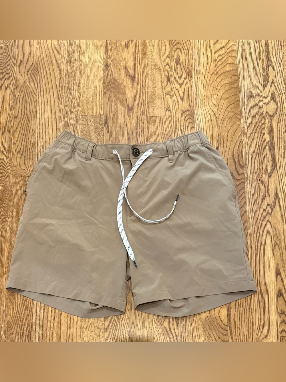 chubbies Men's Drawstring Hybrid Shorts - Beige/Tan